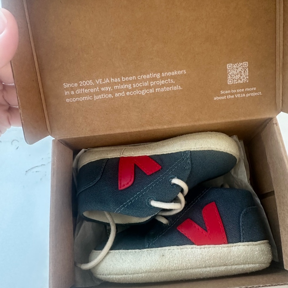 Veja Kids Sneakers - Dark Blue and Bright Red